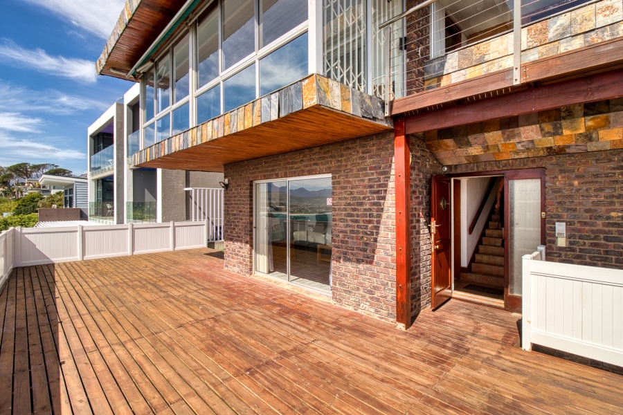 4 Bedroom Property for Sale in Gordons Bay Village Western Cape